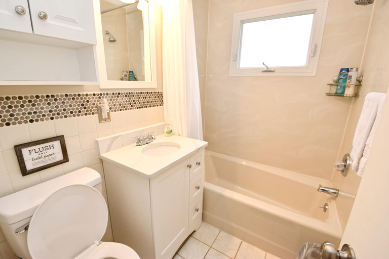 Others 2, Remodeled Home 1 Mile From Notre Dame 1150, Saint Joseph