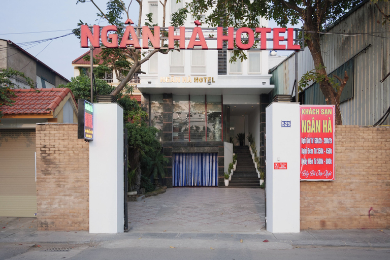 Ngan Ha Hotel, Long Biên