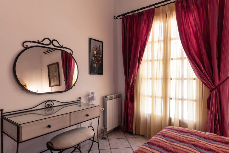 Bedroom 4, Hotel Yianna, Attica