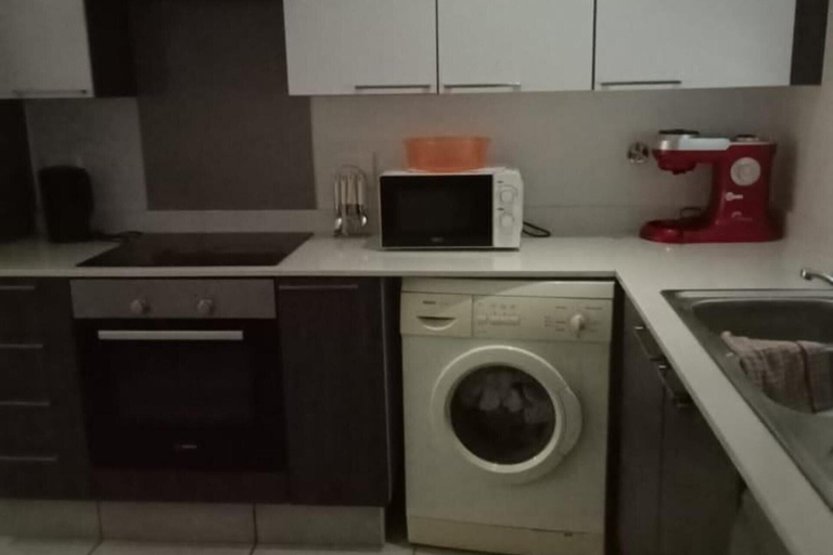 Private kitchen 3, Pool-bbq-3br-2baths-parking-safe-family-friendly, City of Johannesburg