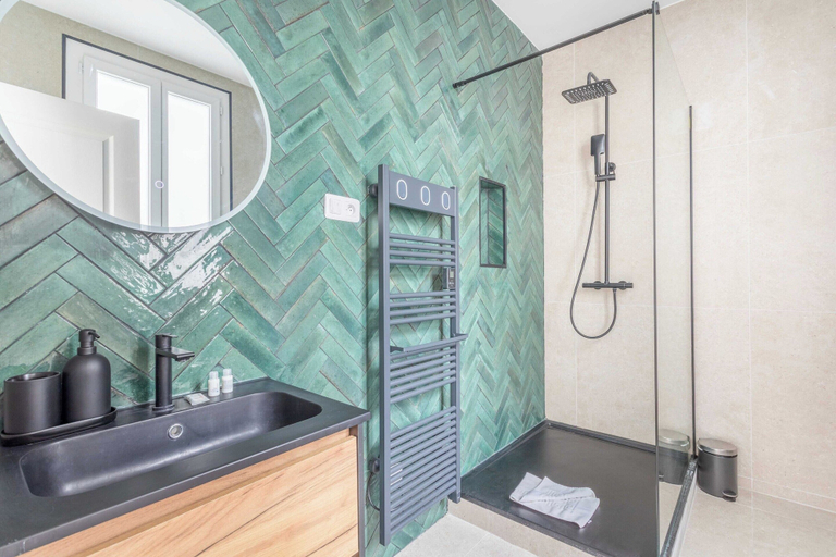Bathroom 5, Amazing Apartment Opera Sainte Marseille, Bouches-du-Rhône