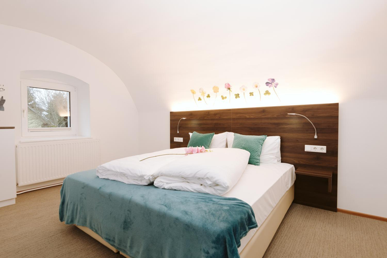 Bedroom 16