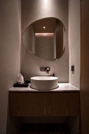 Bathroom 17