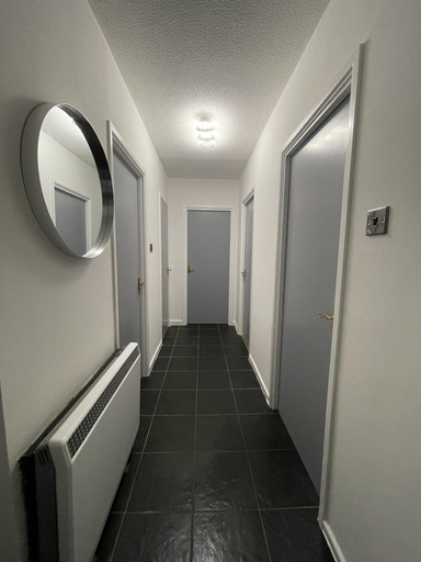 Others 5, Cosy Cardiff Apartment Near City Centre, Vale of Glamorgan
