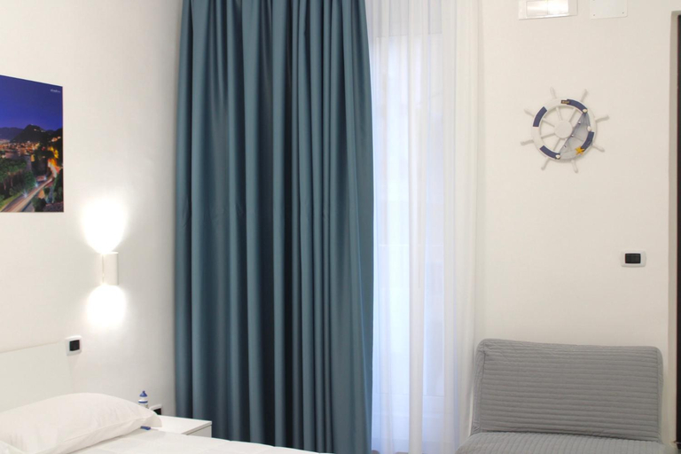 Others 5, Francesco House, Napoli