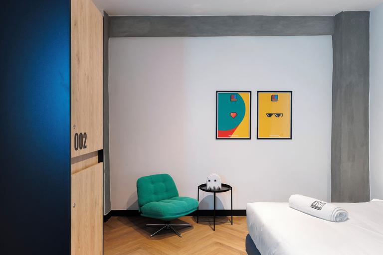 Bedroom 4, Retroverse Eccentric Stay, Attica