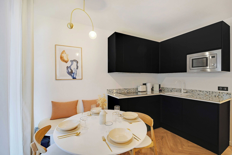 Dining 3, Comfortable Flat - 1br/4p - Montorgueil, Paris
