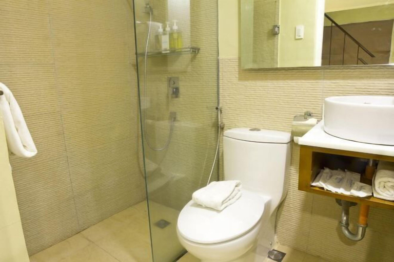 Bathroom 5, Boracay Haven Resort, Malay