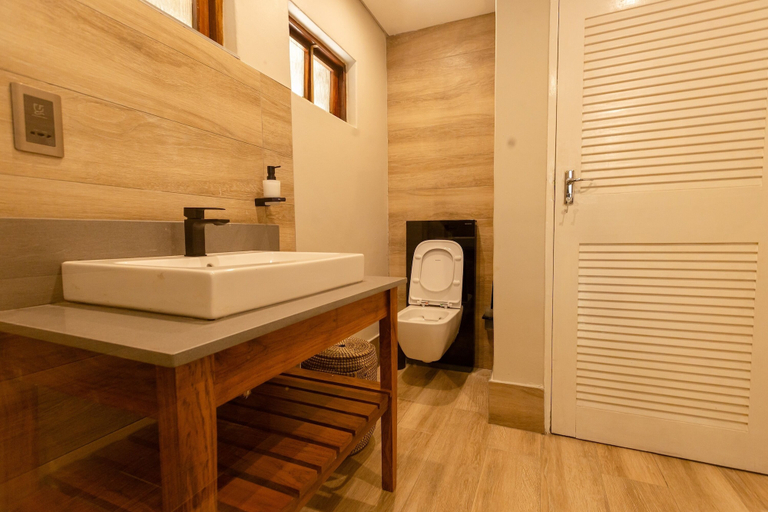 Bathroom 3, Rupurara Valley Lodge, Nyanga