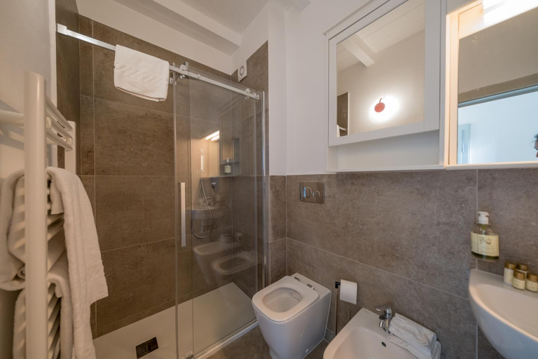 Others 4, Lungarno Buozzi 7 Apartments, Pisa