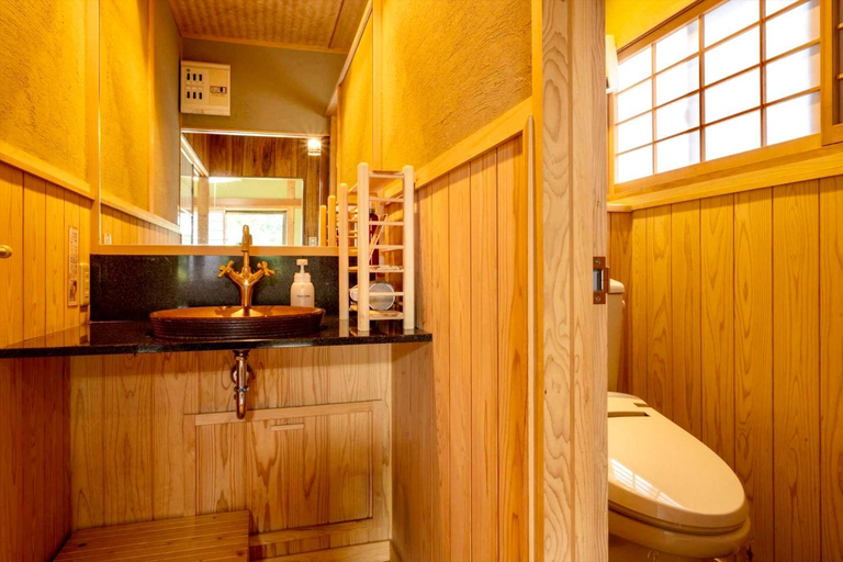 Bathroom 2, Ryokan Makibanoie, Yufu