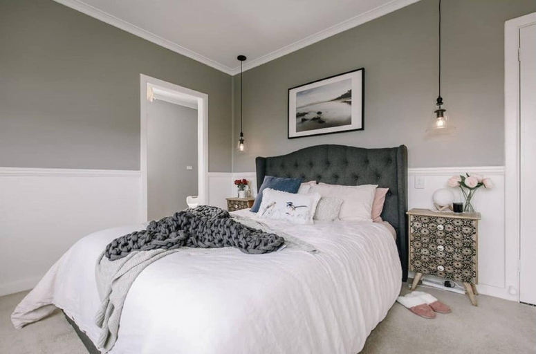 Room 2, Byrne House - Modern-rustic Fireplace Wi-fi, Mount Gambier