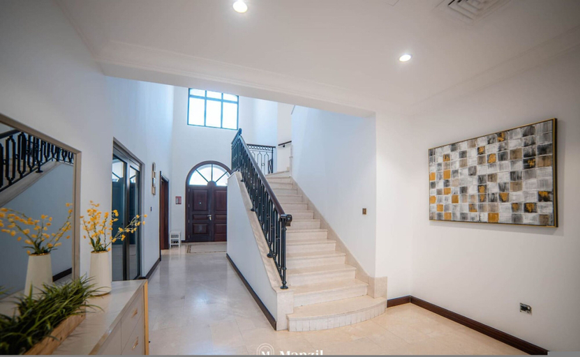 Room 5, Luxury Private Pool Villa w Pvt Beach on the Palm, Dubai