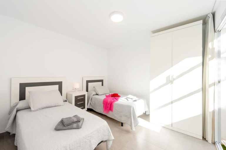 Room 5, Casa Eva in Nerja With 3 Bedrooms and 3 Bathrooms, Málaga