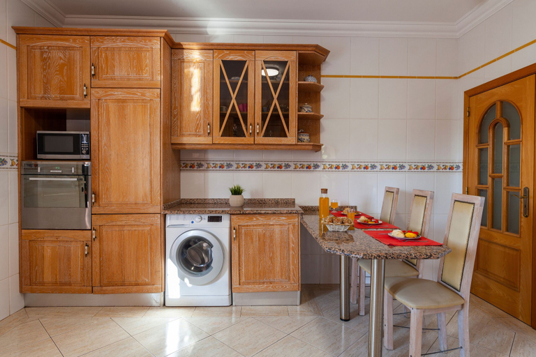 Others 5, Villa Agadir, Albufeira