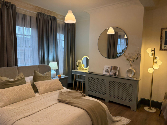 Room 3, 3 Bedrooms in Central Tunbridge Wells, Kent