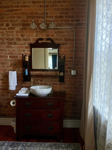 Bathroom 3, Tanglewood Inn, Greenville