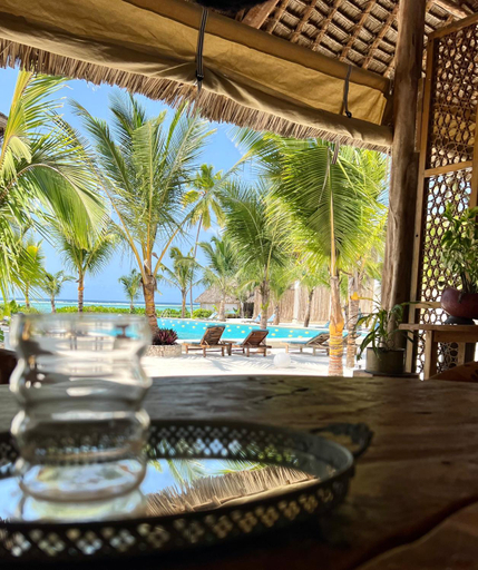 Food & Drinks 5, Infinity Beach Boutique Hotel & SPA, Kaskazini 'A'