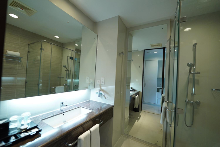 Bathroom 21