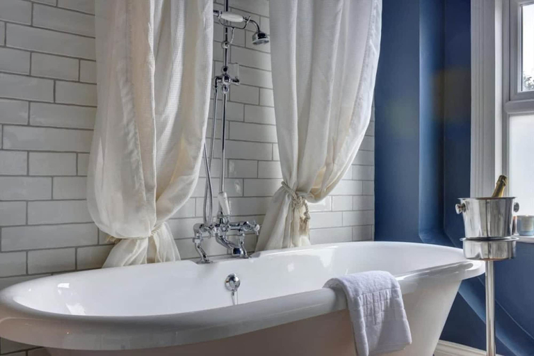 Room 5, Host Stay York Street, Bedfordshire
