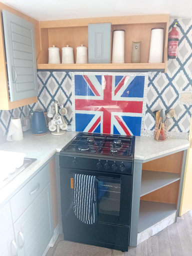 Private kitchen, Summerland Apartment Near Skegness Beach, Lincolnshire