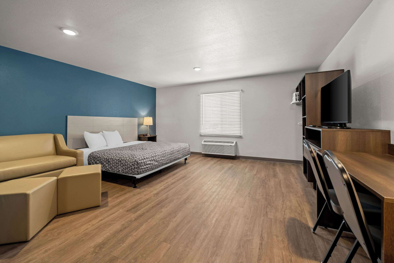 Others 5, Woodspring Suites Loves Park Rockford, Winnebago