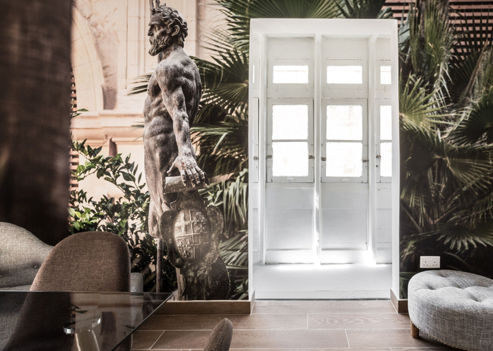 Others 5, Jean De Valette Boutique Living