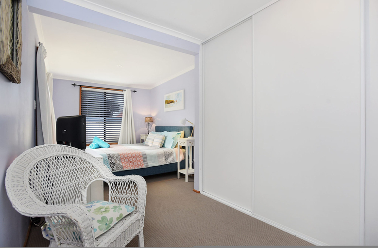 Room 5, Goolwa Blue Escape - Beach Spacious Wi-fi, Alexandrina - Coastal