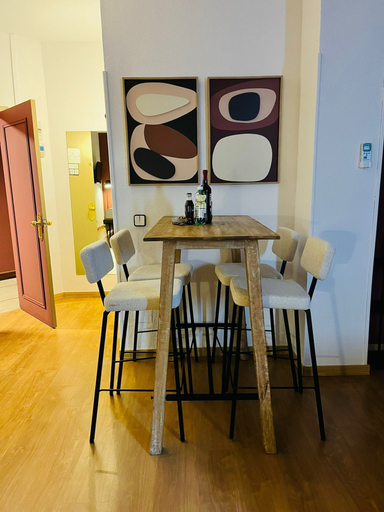 Others 4, Aparthoteltribunal, Madrid