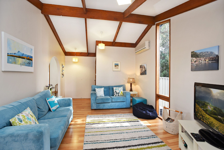 Room 4, Goolwa Blue Escape - Beach Spacious Wi-fi, Alexandrina - Coastal