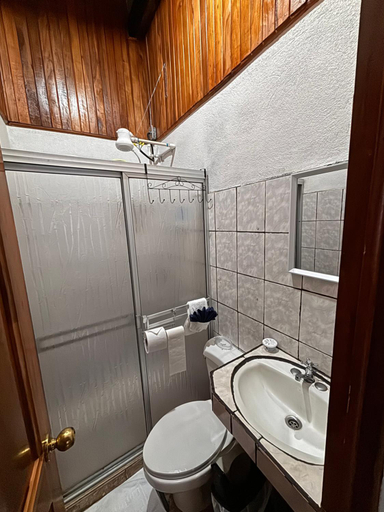 Bathroom 3, Apartamentos Maily, San Ramón
