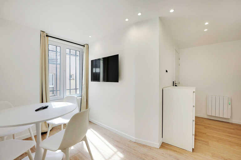 Dining 3, Cosy, Fully-equipped apt - 1bd/2p - Near Paris, Seine-Saint-Denis