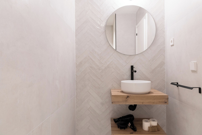 Bathroom 4, Calma Rooms by Charming, Madrid