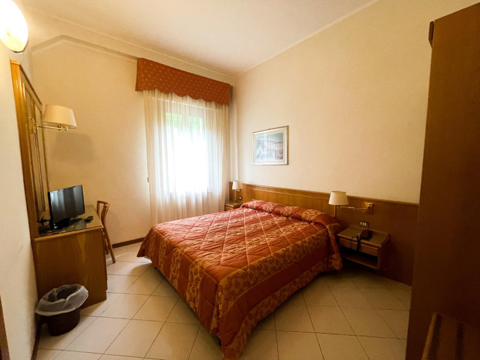 Bedroom 3, Hotel Garni del Lago, L'Aquila