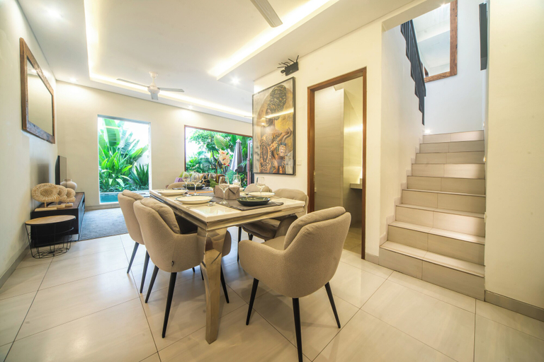 Dining Room 15