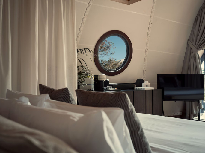 Bedroom 3, 91 Athens Riviera, The Resort, Attica