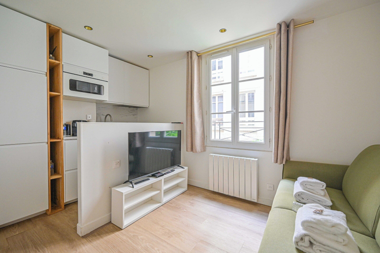 Others 4, Cosy Nest - 2P - The 16th Arrondissement, Paris