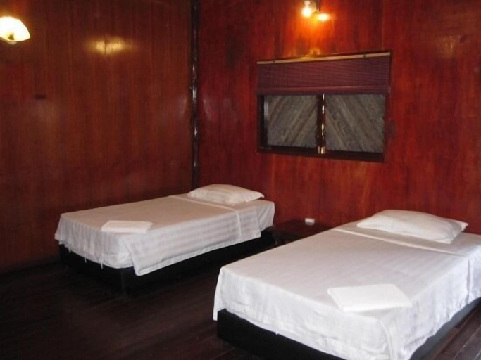 Dragon Inn Floating Resort Semporna, Semporna
