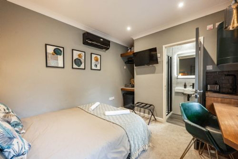 Room 5, Host Stay The Old Laundry House, Norfolk
