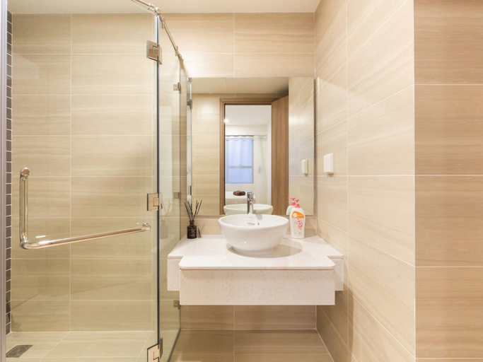 Bathroom 2, SOHO Citypoint Central Suites, District 1