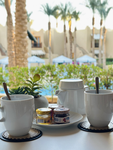 Outdoor dining, 2-bed Flat in Four Seasons Hotel Sharm El Sheikh, Sharm el-Sheikh