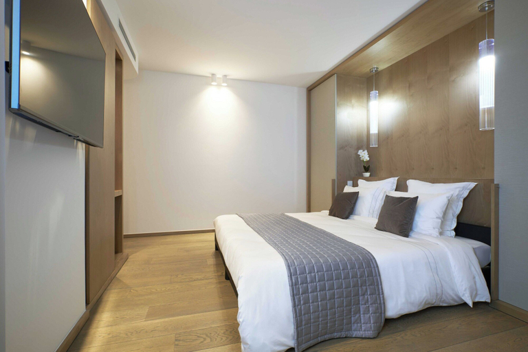 Others 3, Luxurious 2br/4p Apartment With Terrace - First Croisette Cannes 203, Alpes-Maritimes