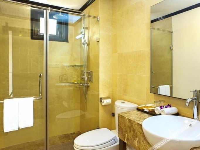 Bathroom 5, Garco Dragon Hotel 2, Long Biên