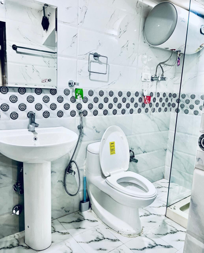 Bathroom 4, Hotel Su Casa by Stay Kashmir, Srinagar
