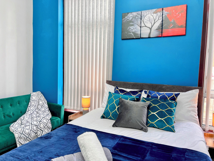 Bedroom 2, London Charm One-bed Apartment, London