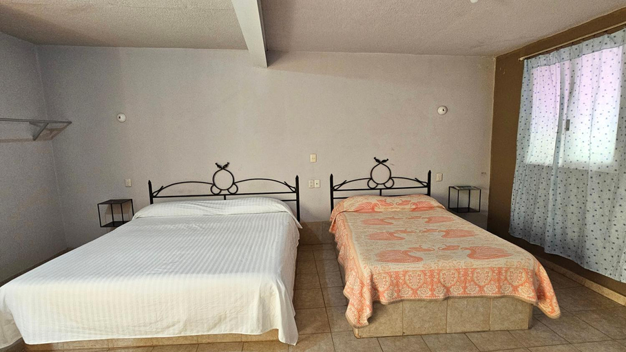 Others 2, HOTEL XANTI, Morelia