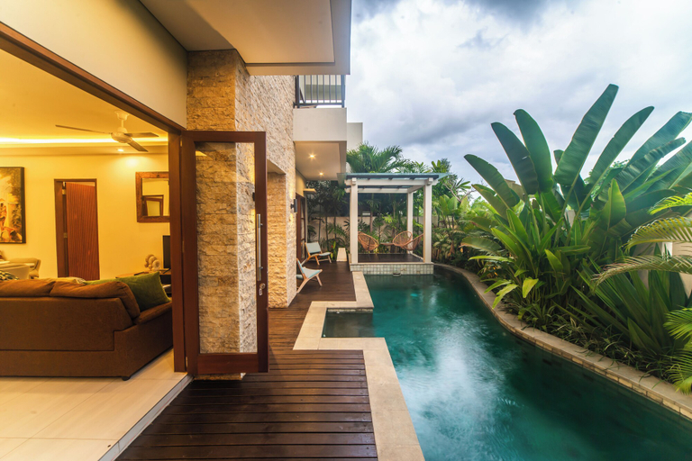 Swimming Pool 24
