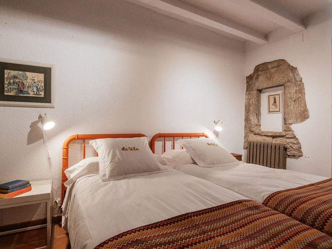 Room 4, Peaceful Rural Retreat Near Suria, Barcelona