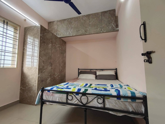 Room 3, Ramamurthy/sleeps6/2bedroom/tv/wifi, Bangalore