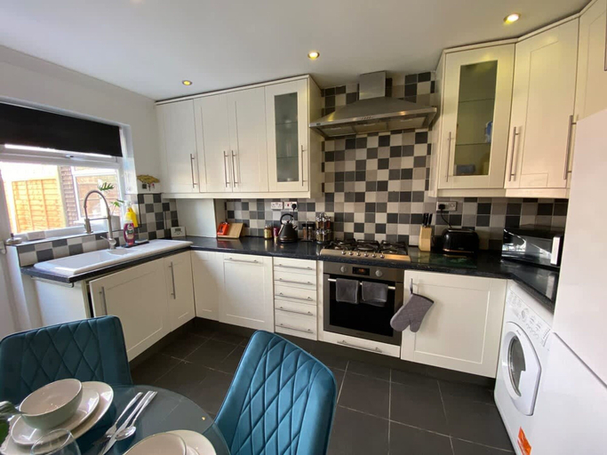 Room 3, Host Stay Cotman Close, Milton Keynes